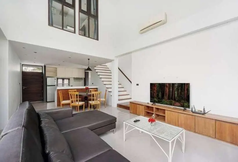 پانسیون Room Ana S House In Lipa Noi