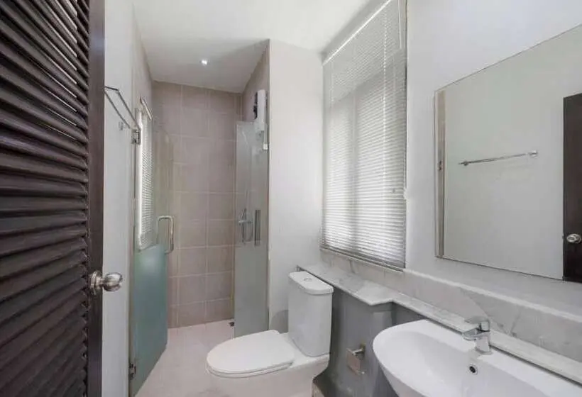 پانسیون Room Ana S House In Lipa Noi