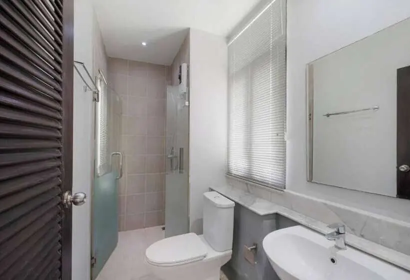 پانسیون Room Ana S House In Lipa Noi