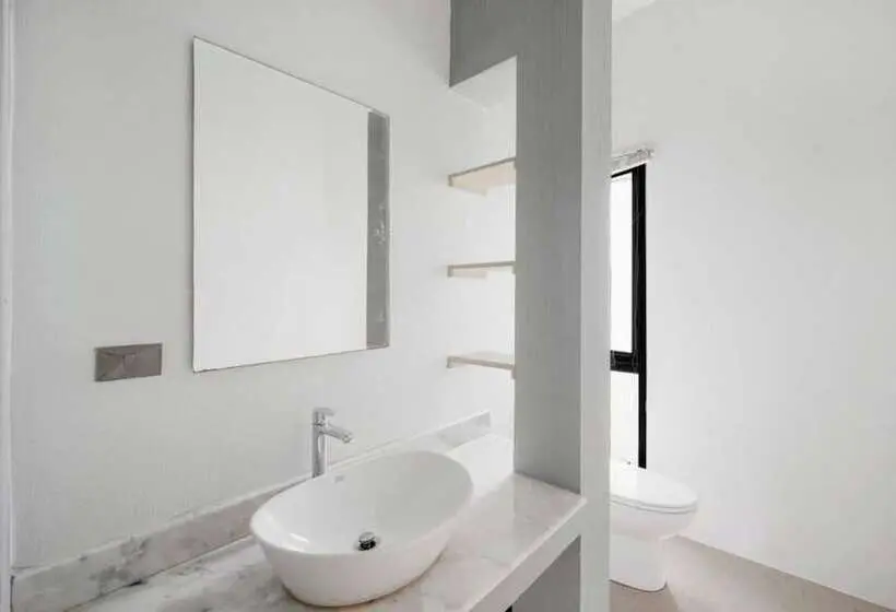 پانسیون Room Ana S House In Lipa Noi