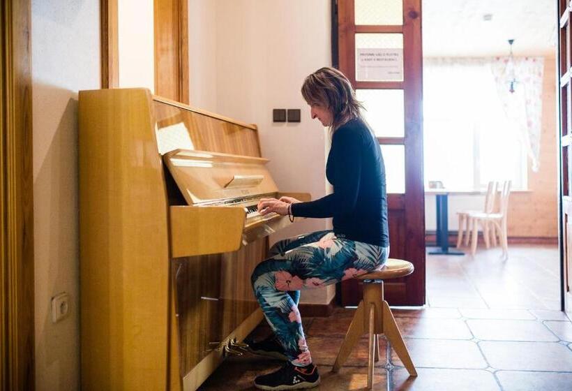 בית מלון כפרי Chata Jiriho Na Seraku