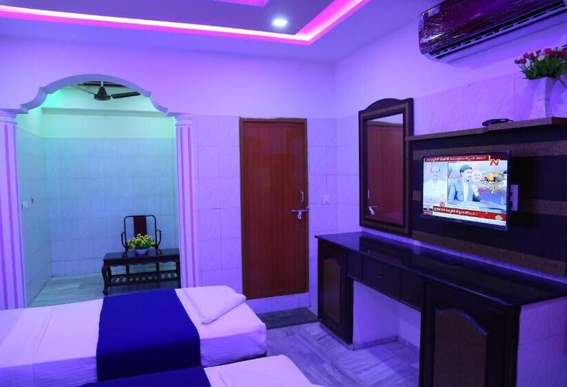 هتل Garuda Guntur