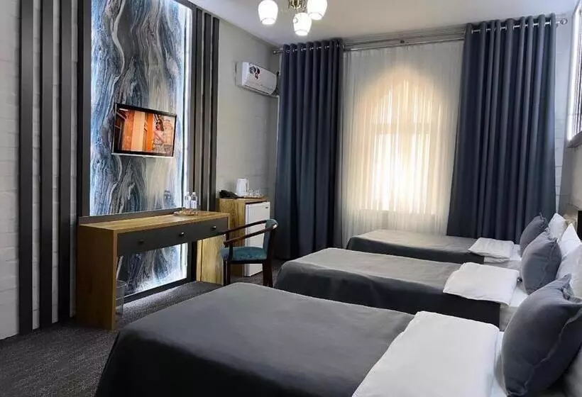 هتل Orient Inn