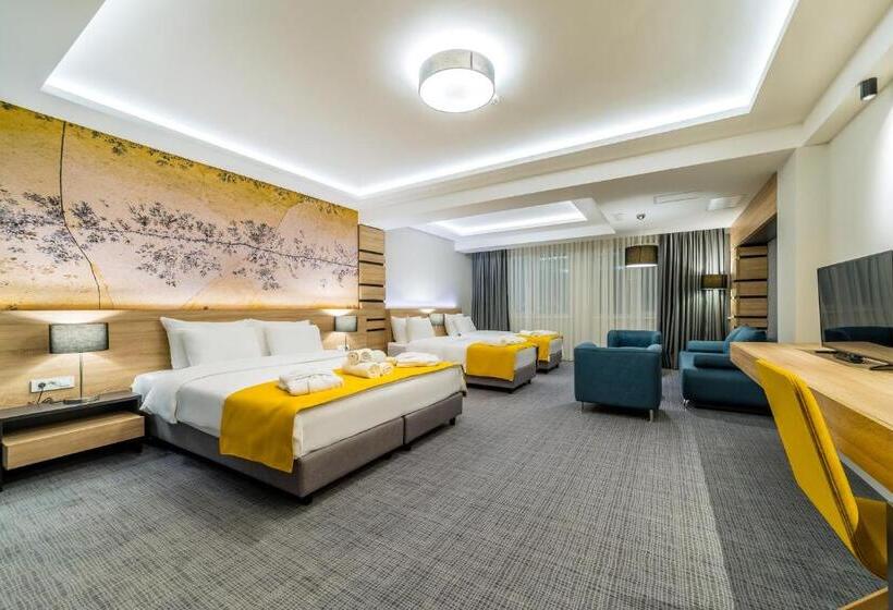 هتل Unique Resort And Spa