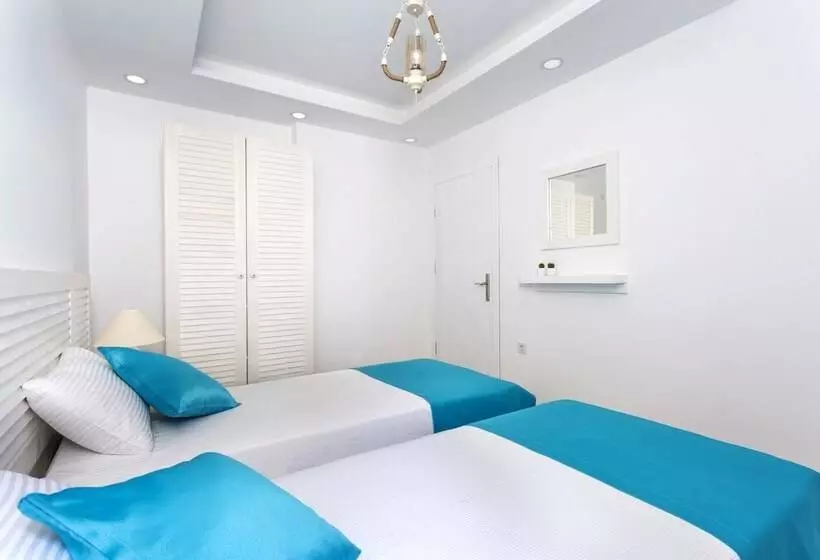 Kybele Suites