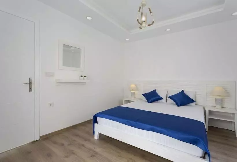 Kybele Suites