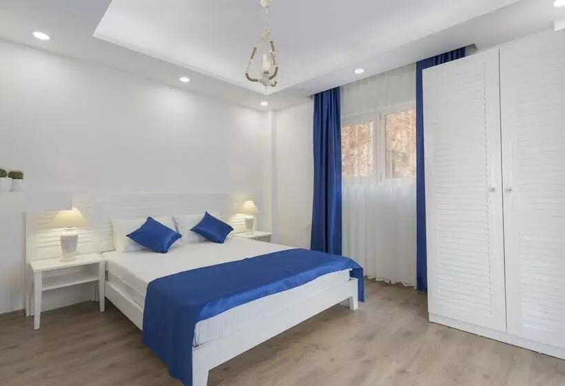Kybele Suites