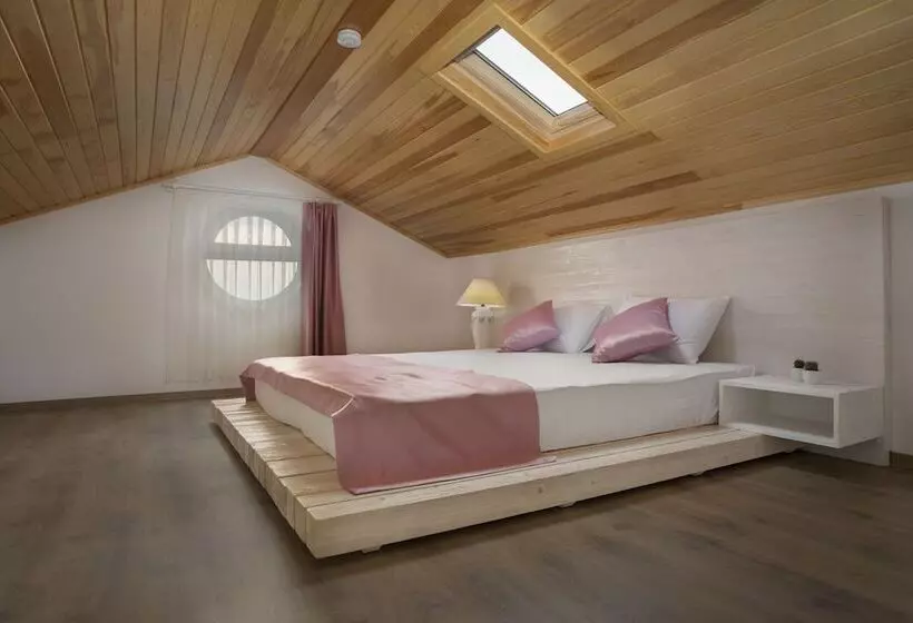 Kybele Suites