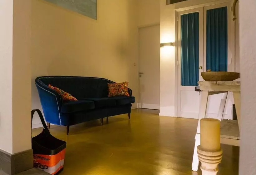 Aamiaismajoitus (B&B) Kartè