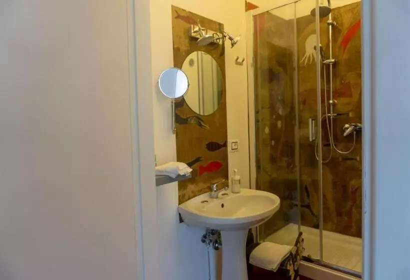 Aamiaismajoitus (B&B) Kartè