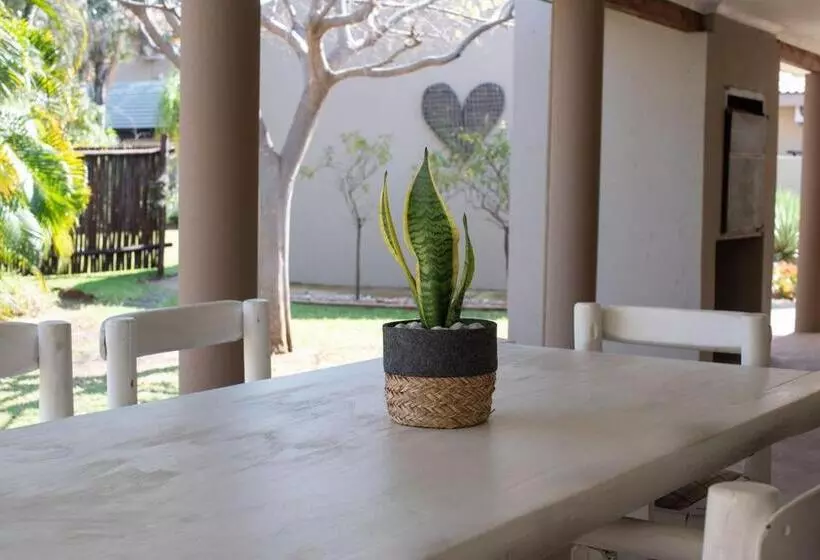 Majatalo Micasa Sucasa Guesthouse