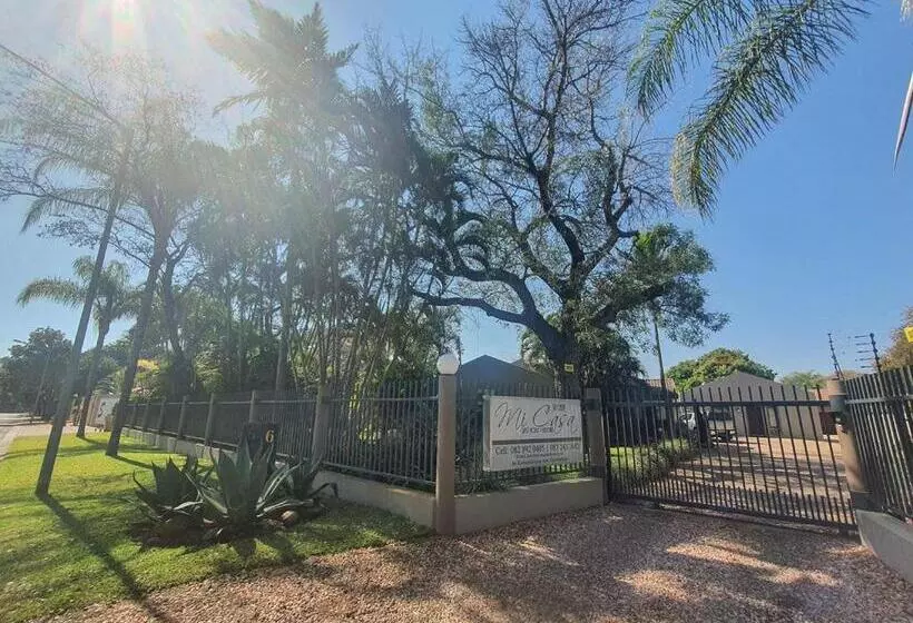 Majatalo Micasa Sucasa Guesthouse