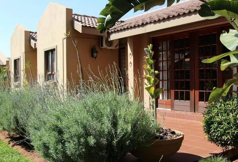 Majatalo Micasa Sucasa Guesthouse