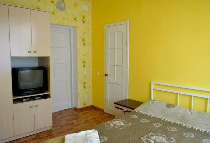 پانسیون Osobyi Guest House