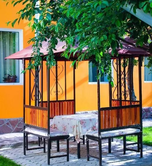 پانسیون Osobyi Guest House