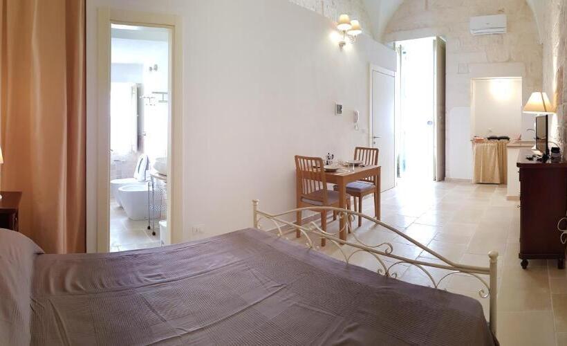 פנסיון Una Volta A Martina