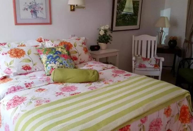 Hotelli Bay Port Lodging