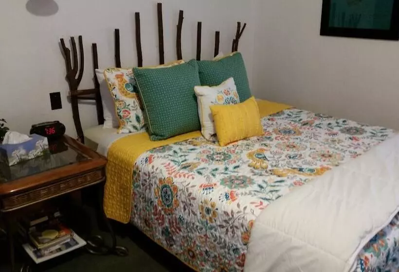 Hotelli Bay Port Lodging