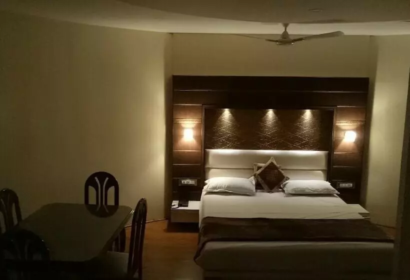 Hôtel Tapovan