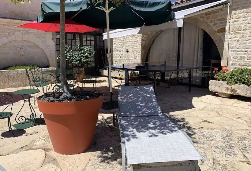 Majatalo Logis De La Roche  Niort  Chauray