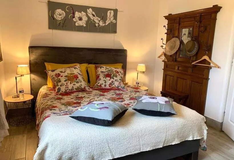 Majatalo Logis De La Roche  Niort  Chauray