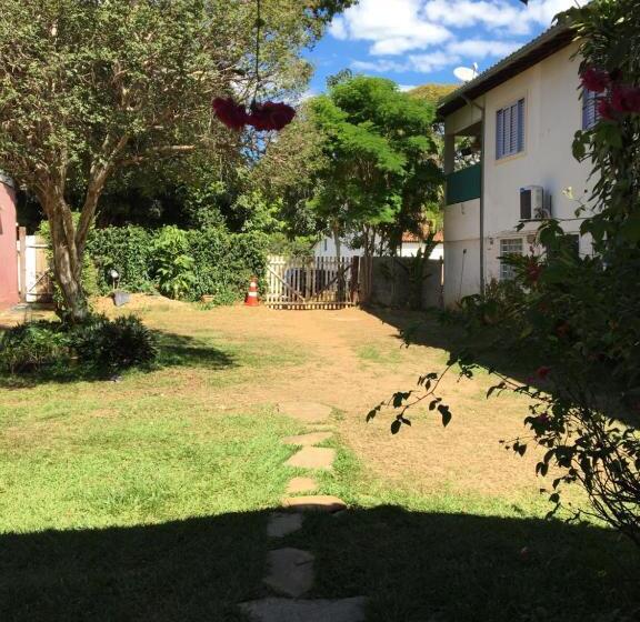 پانسیون Pousada Girassol