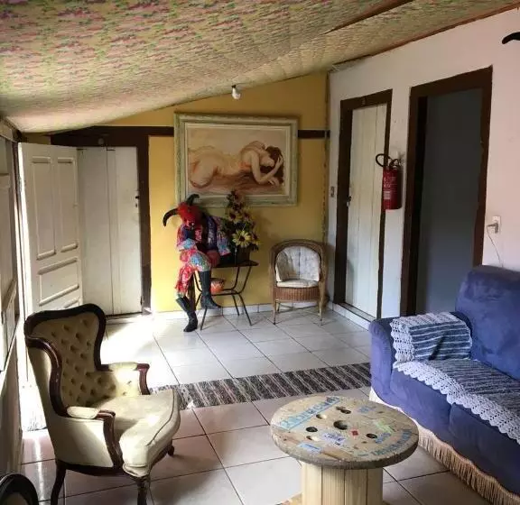 ペンション Pousada Girassol