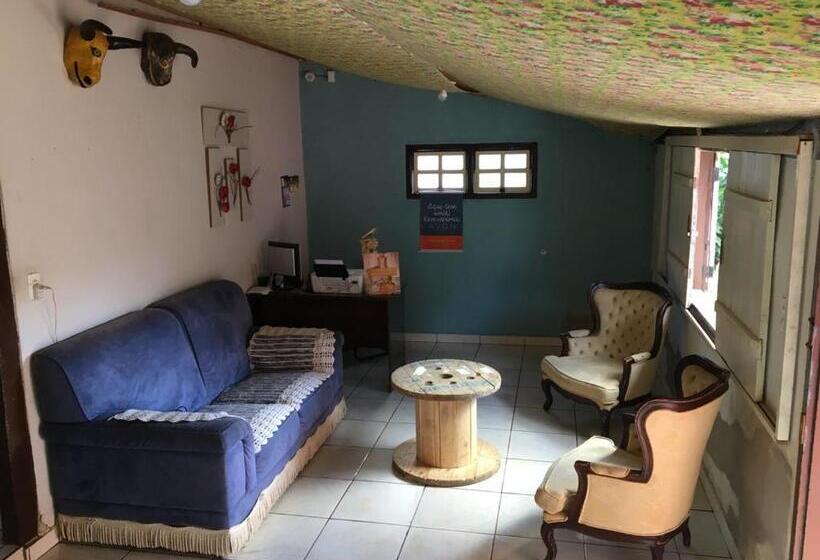 پانسیون Pousada Girassol