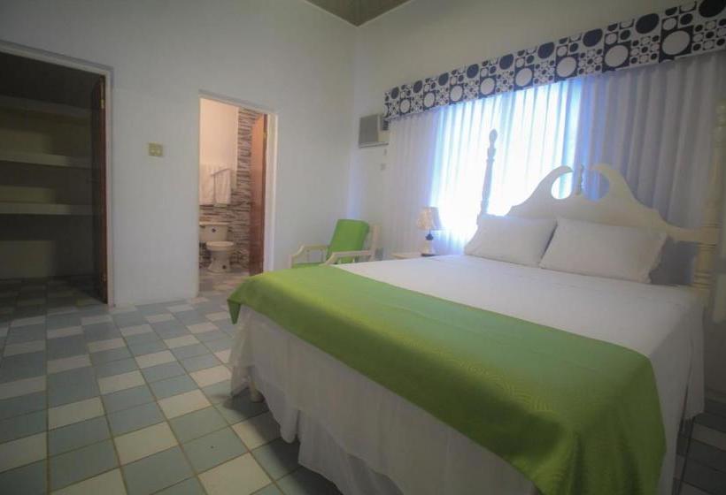 هاستل Kenwood Villas & Suites