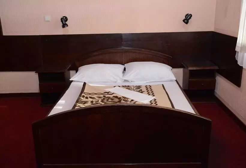 تختخواب و صبحانه Vila Panonija