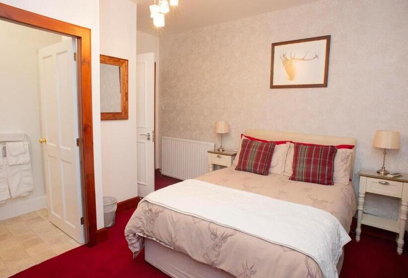 Dunvegan Bed & Breakfast