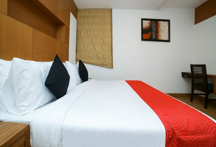 Отель Edition O 30074 Tushar Elegant