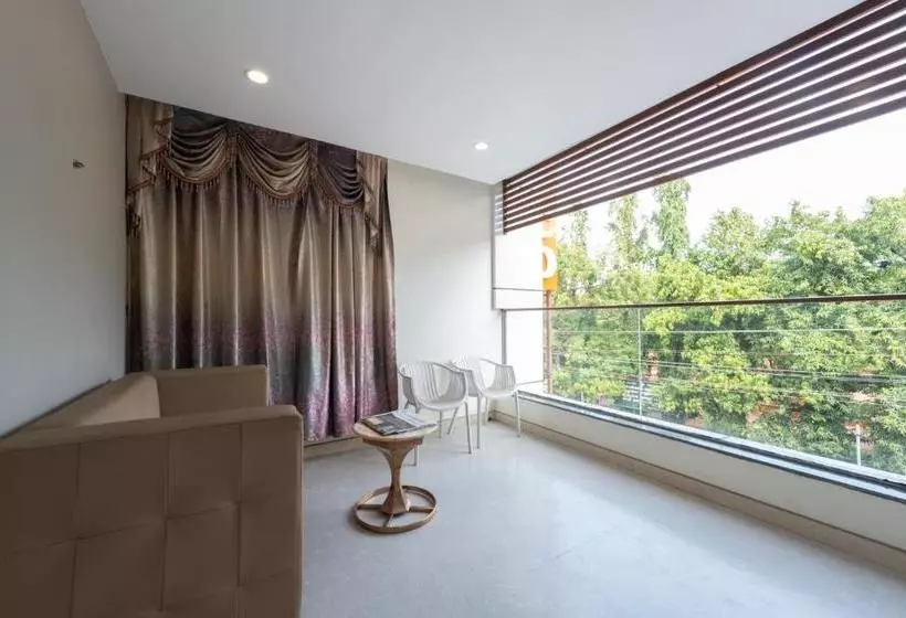 Hotelli Vlr Residency