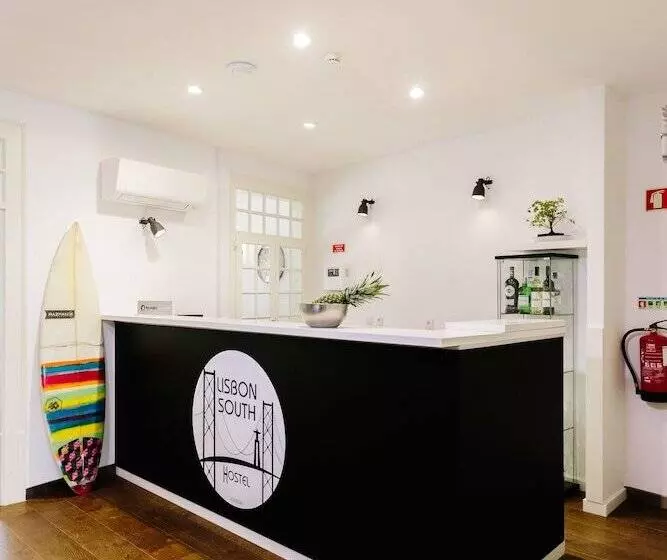 Lisbon South Hostel
