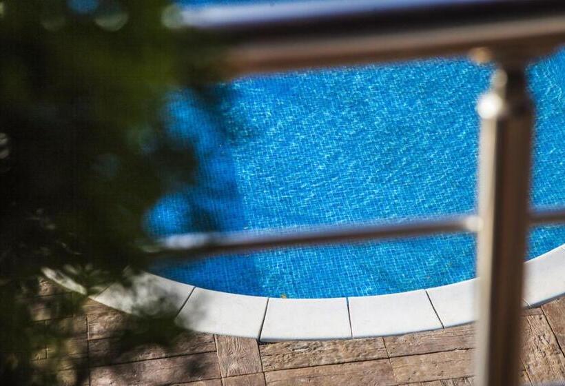 مُتل Vila Mila Riverside Apartments