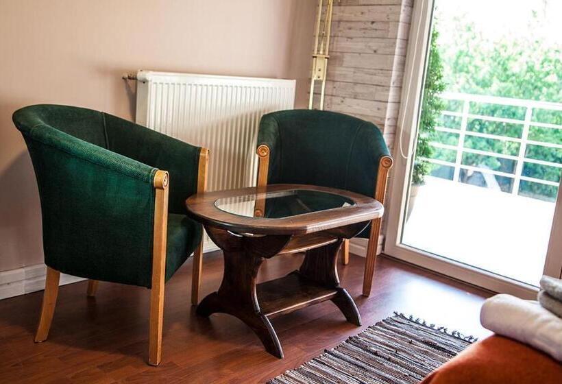 مُتل Vila Mila Riverside Apartments