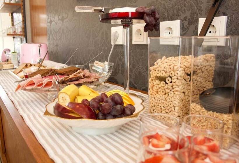 پانسیون Akkeri Guesthouse