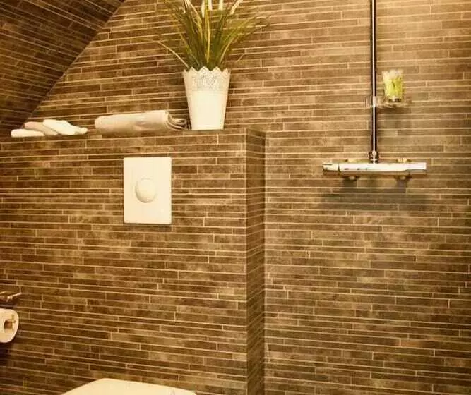 پانسیون Akkeri Guesthouse