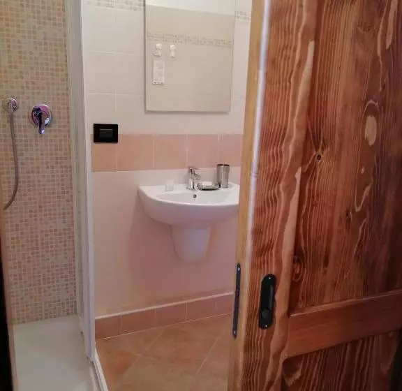 ペンション Karingo House