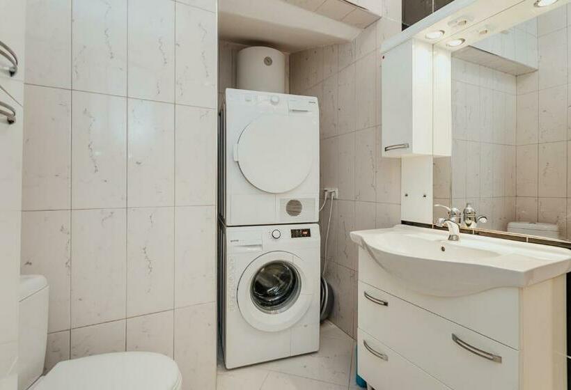 پانسیون Stone House Herceg Novi