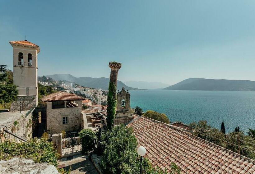 پانسیون Stone House Herceg Novi