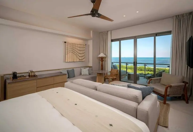 Grand Hyatt Cancun Beach Resort