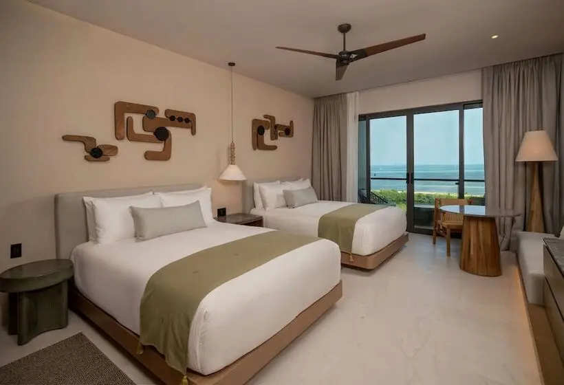 Grand Hyatt Cancun Beach Resort