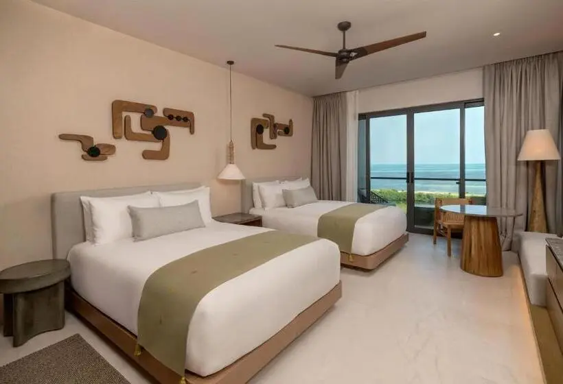 Grand Hyatt Cancun Beach Resort