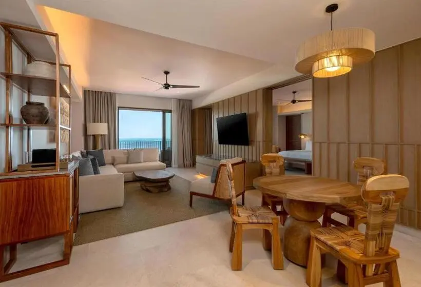 Grand Hyatt Cancun Beach Resort