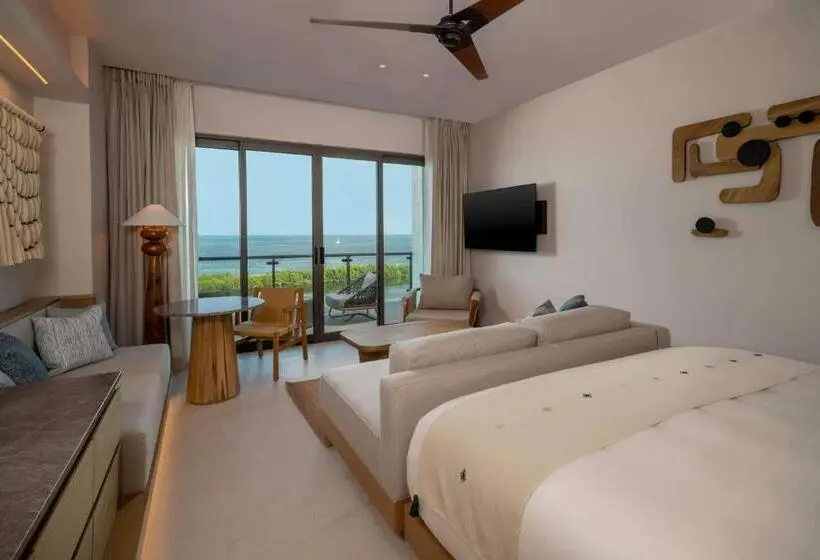 Grand Hyatt Cancun Beach Resort