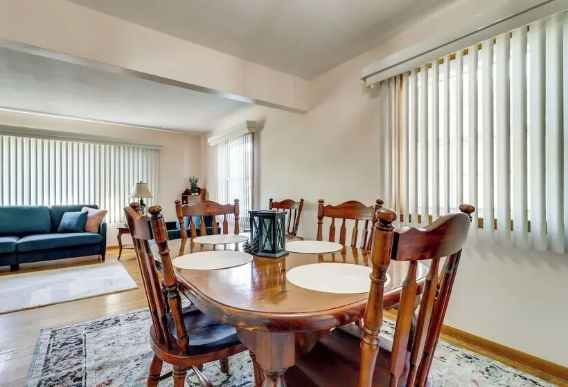 5 Mi To Lake Erie! Cozy Monroe Home & Private Yard