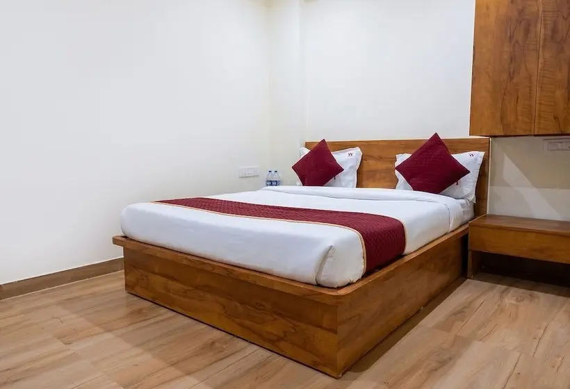 Fabhotel Cozy Stay