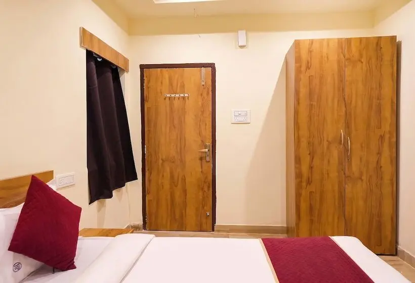 Fabhotel Cozy Stay