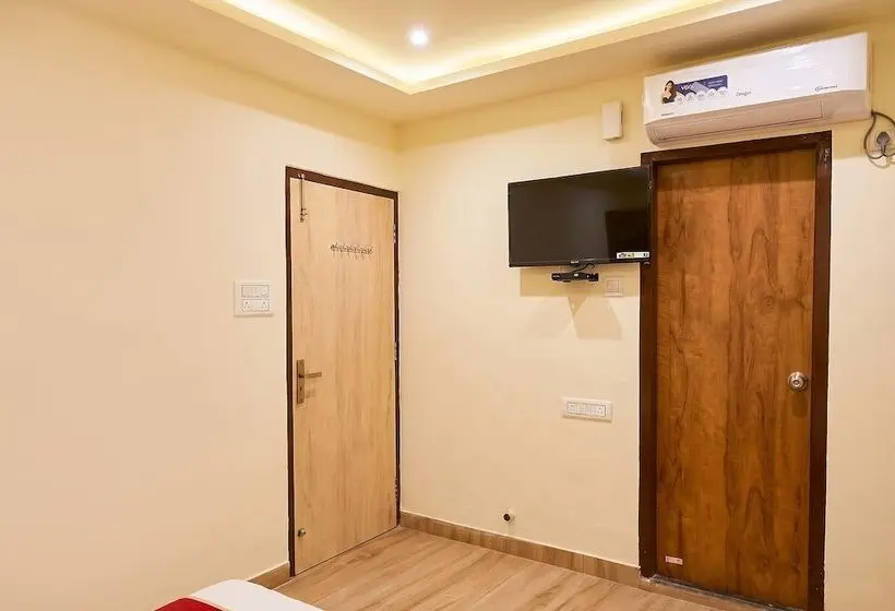 Fabhotel Cozy Stay